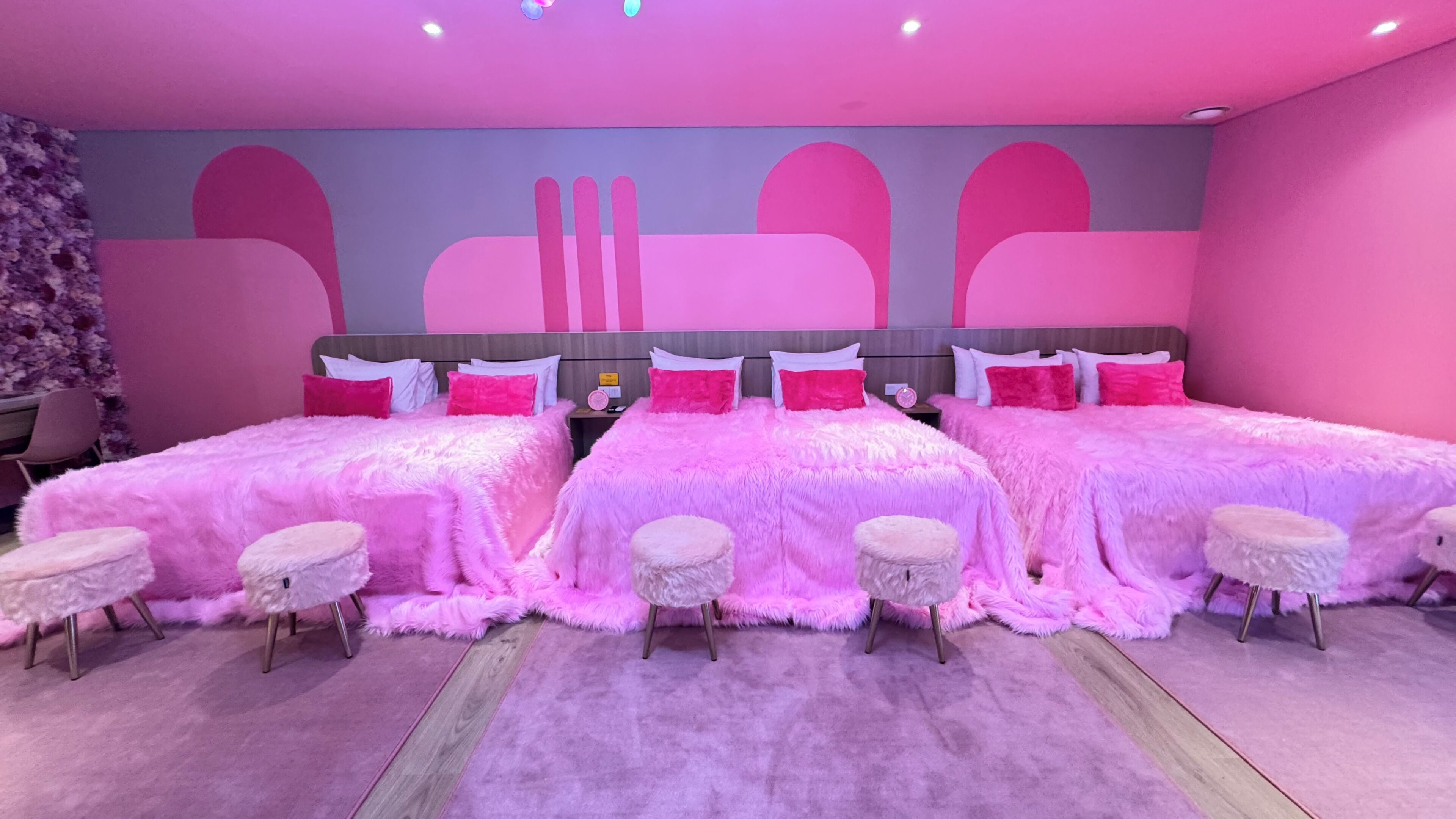 Yellow Bee Resort Cililitan