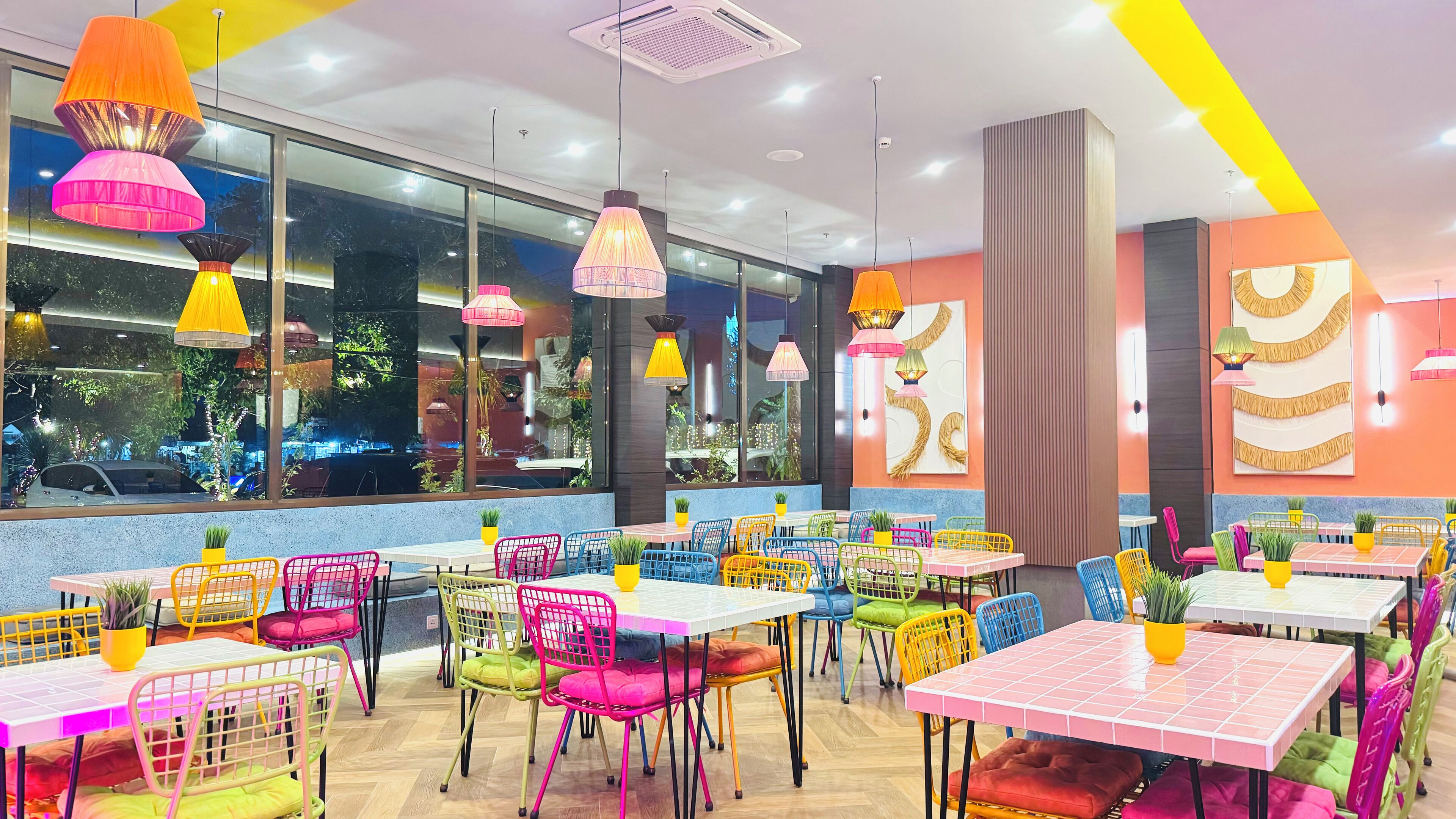 Yellow Bee Resort Cililitan