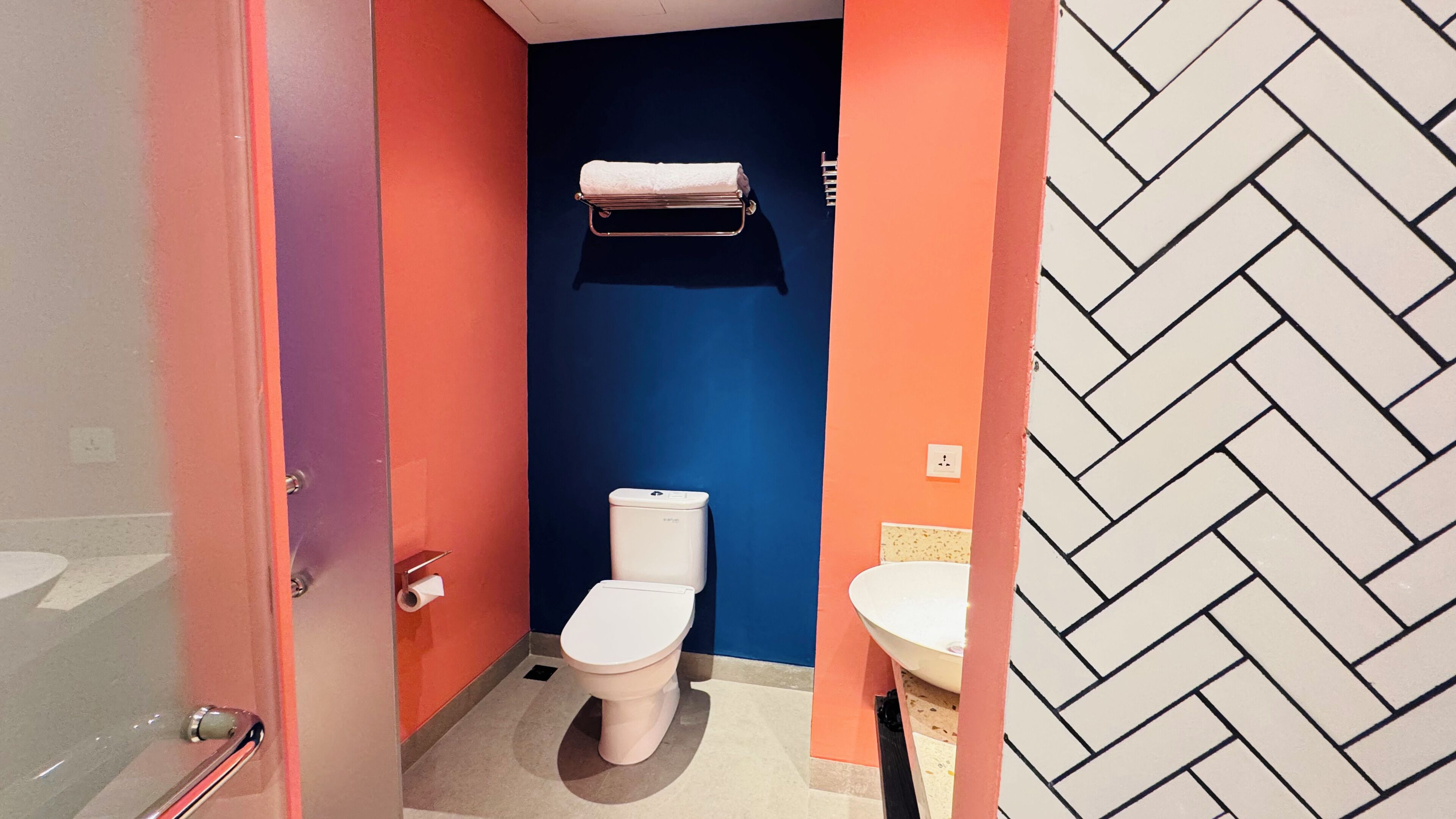 Yellow Bee Resort Cililitan