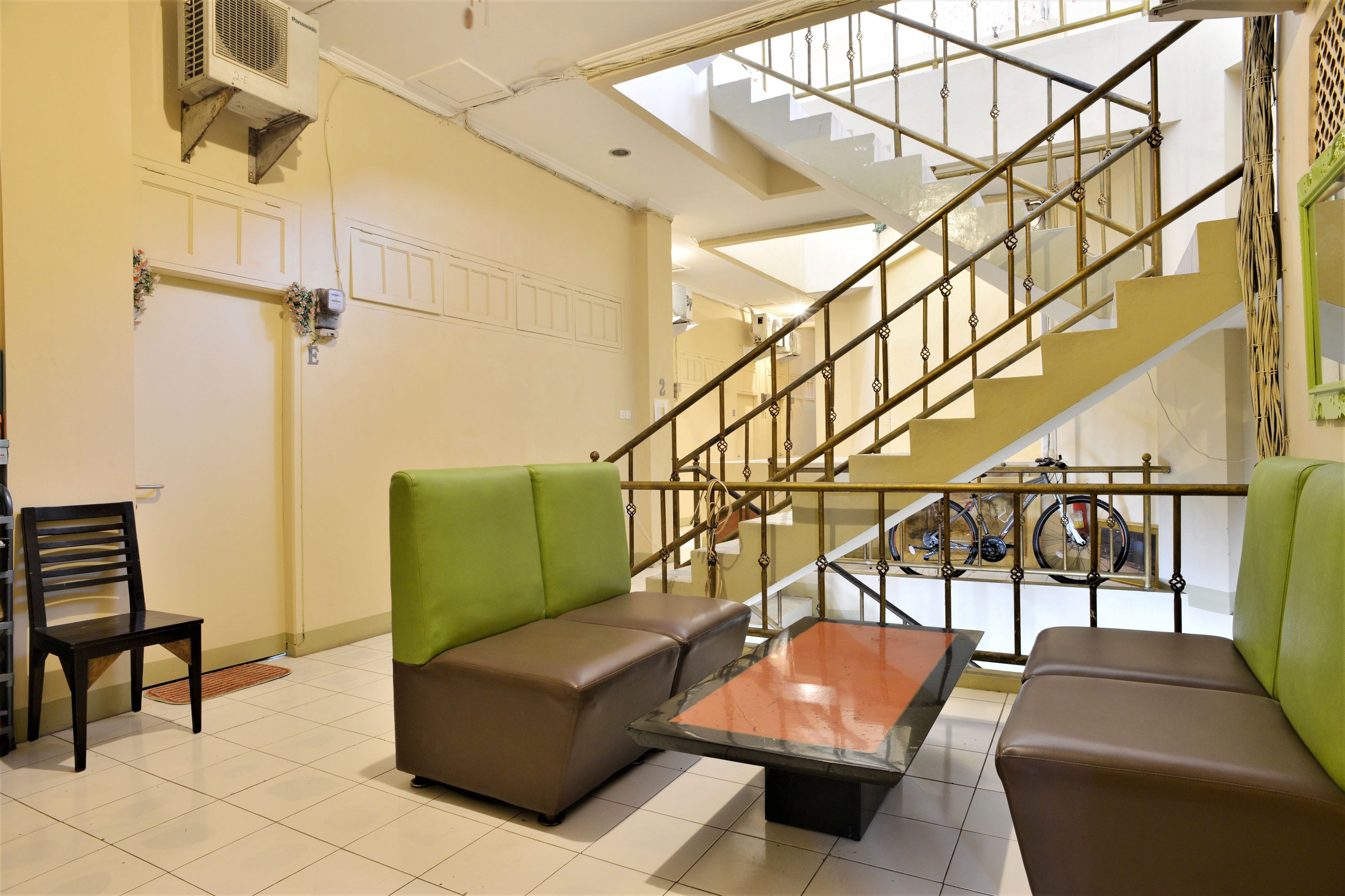 ZEN Rooms Basic Near Pasar Baru