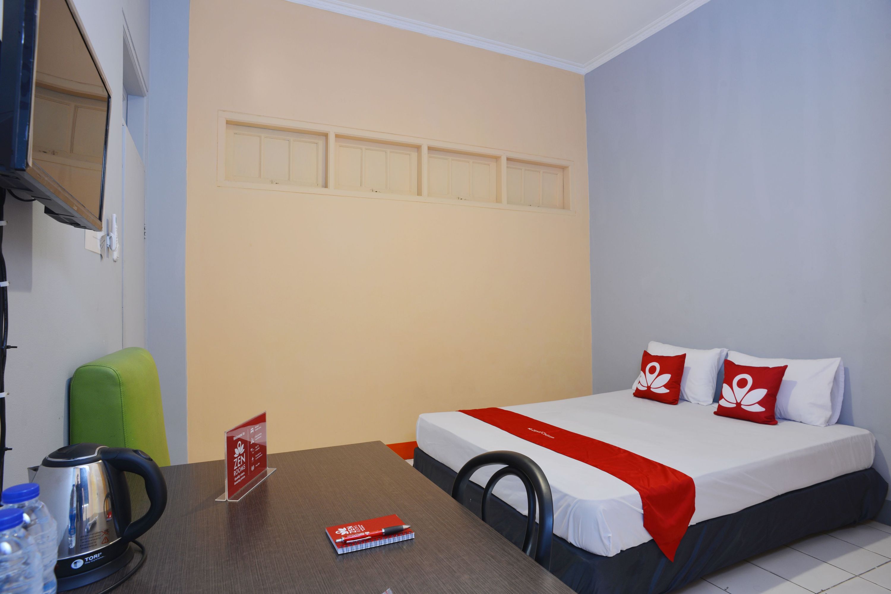 ZEN Rooms Basic Near Pasar Baru