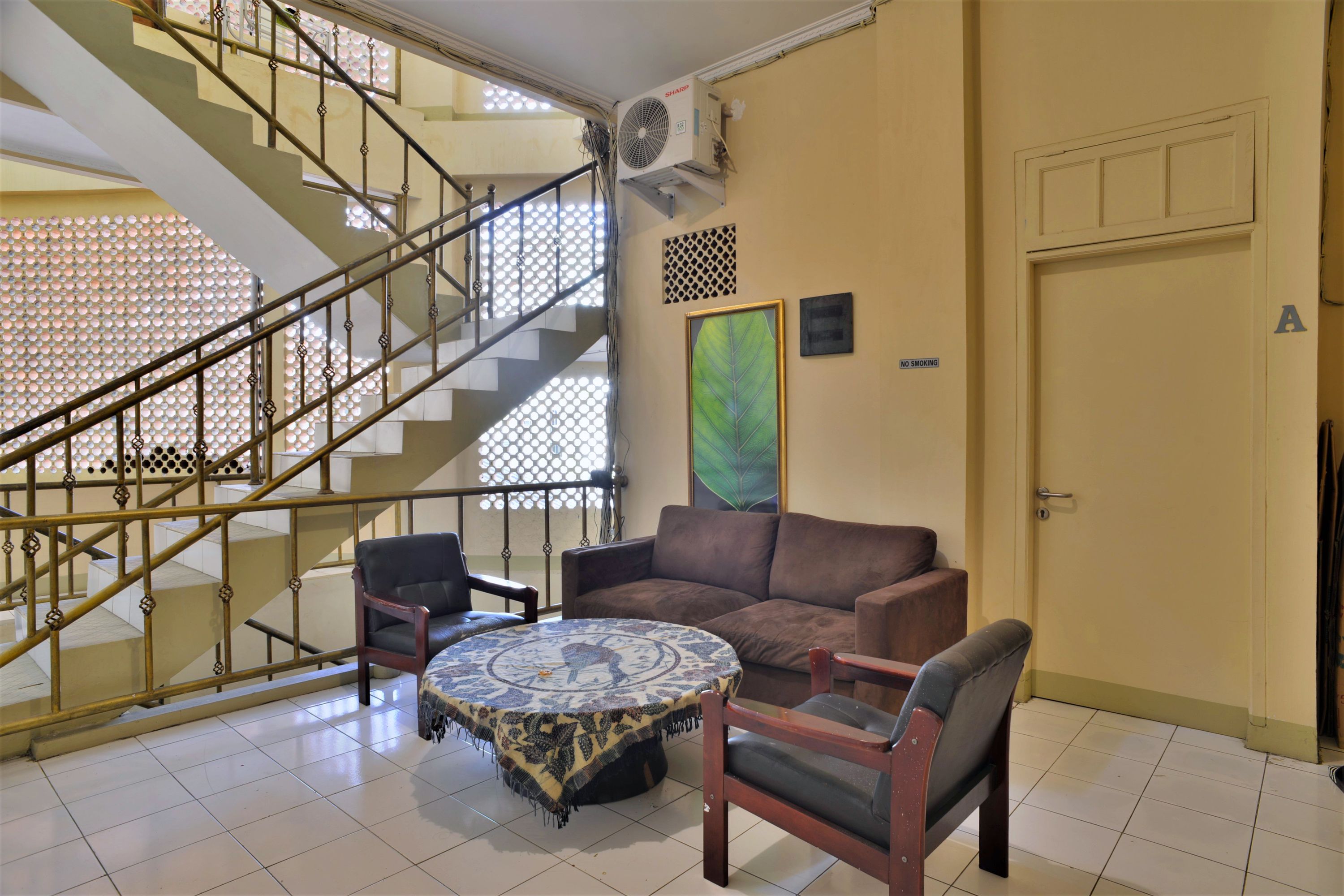 ZEN Rooms Basic Near Pasar Baru