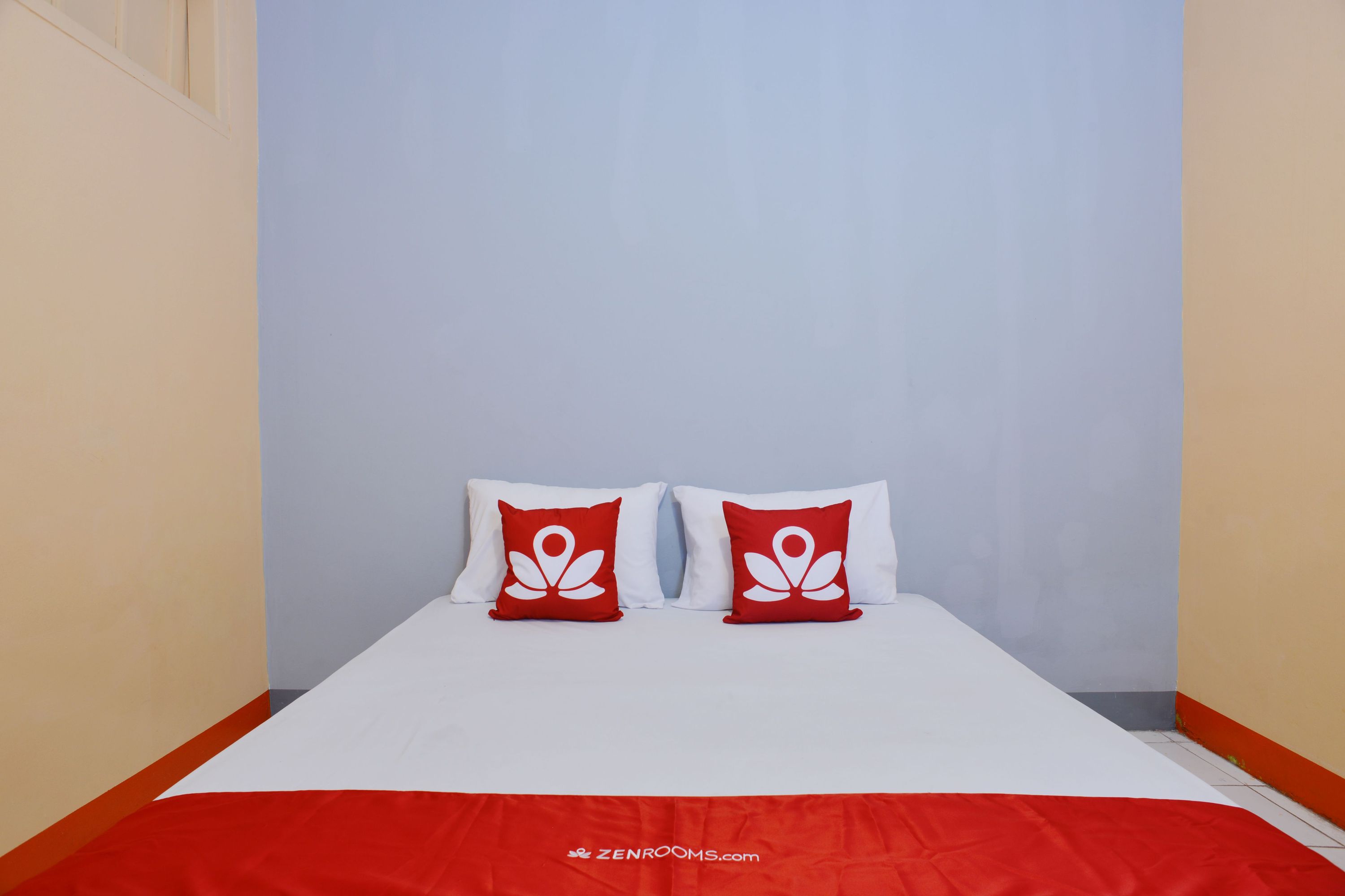 ZEN Rooms Basic Near Pasar Baru