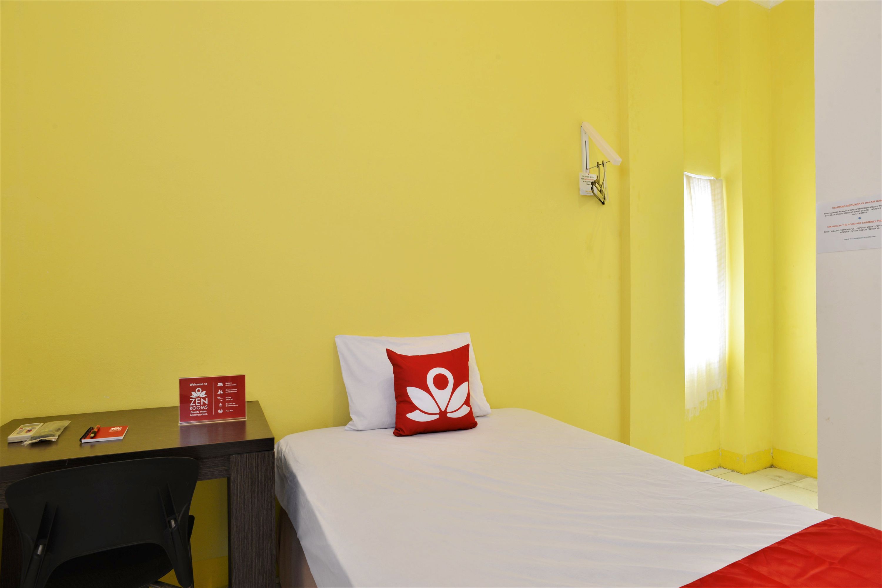 ZEN Rooms Basic Near Pasar Baru