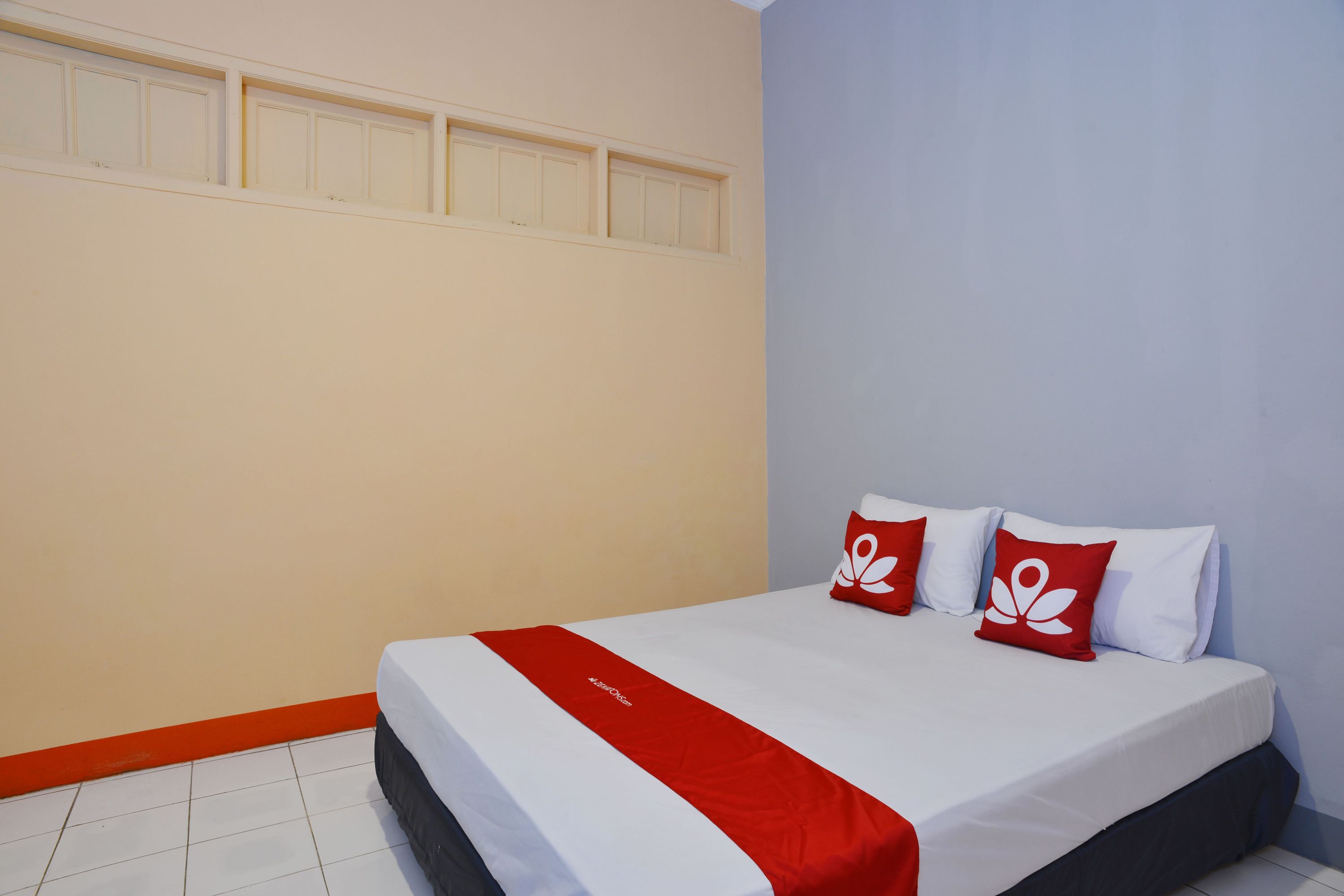 ZEN Rooms Basic Near Pasar Baru