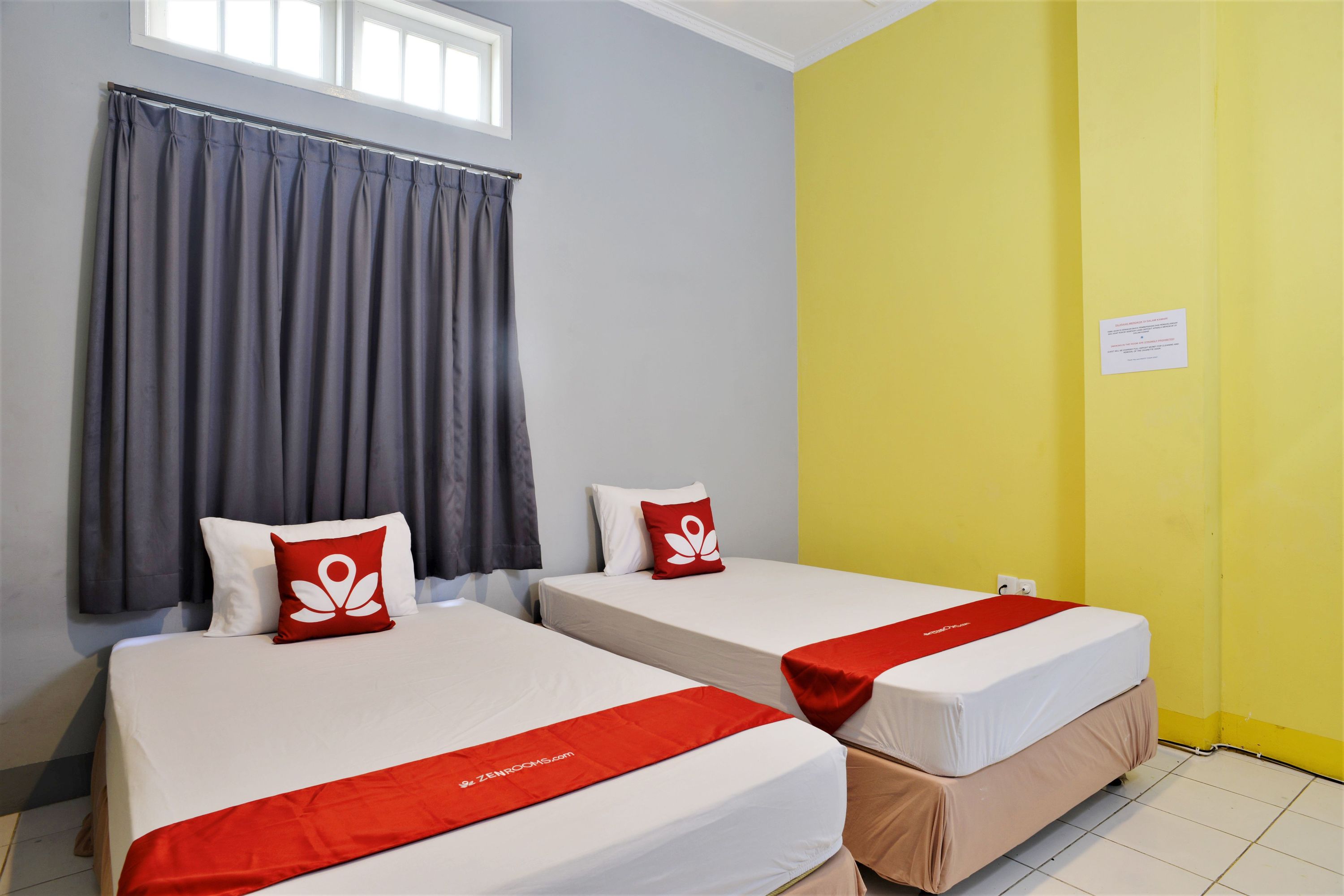 ZEN Rooms Basic Near Pasar Baru