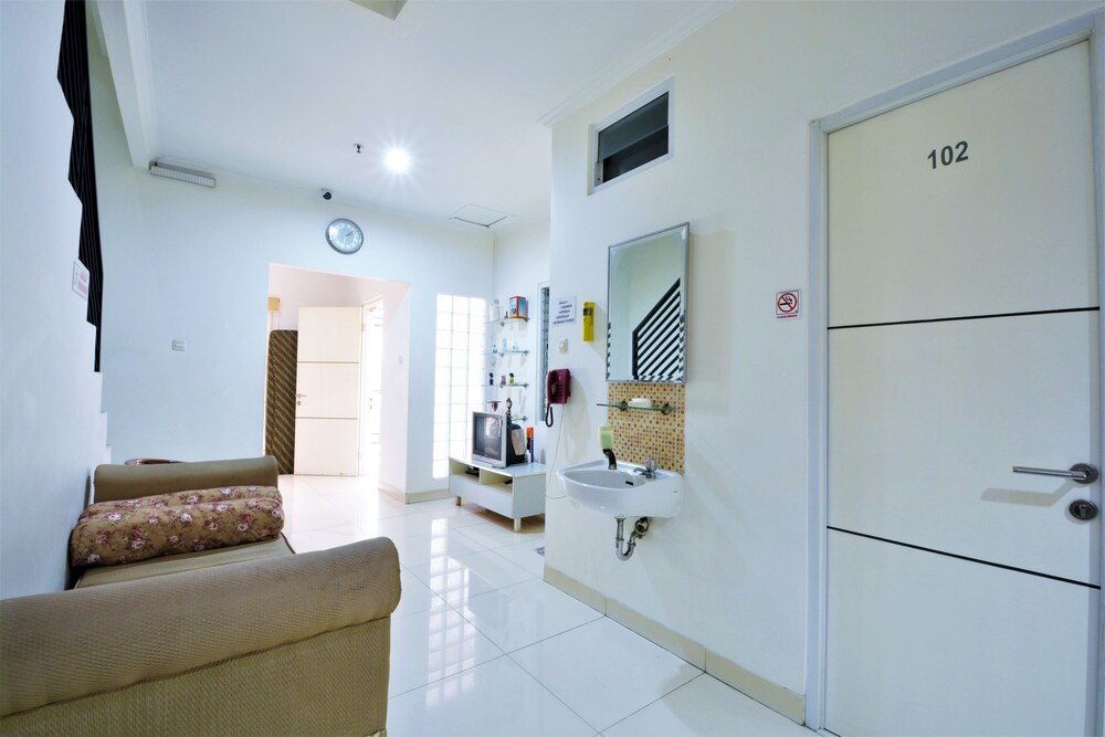 ZEN Rooms Basic Sunter Agung Utara Syariah