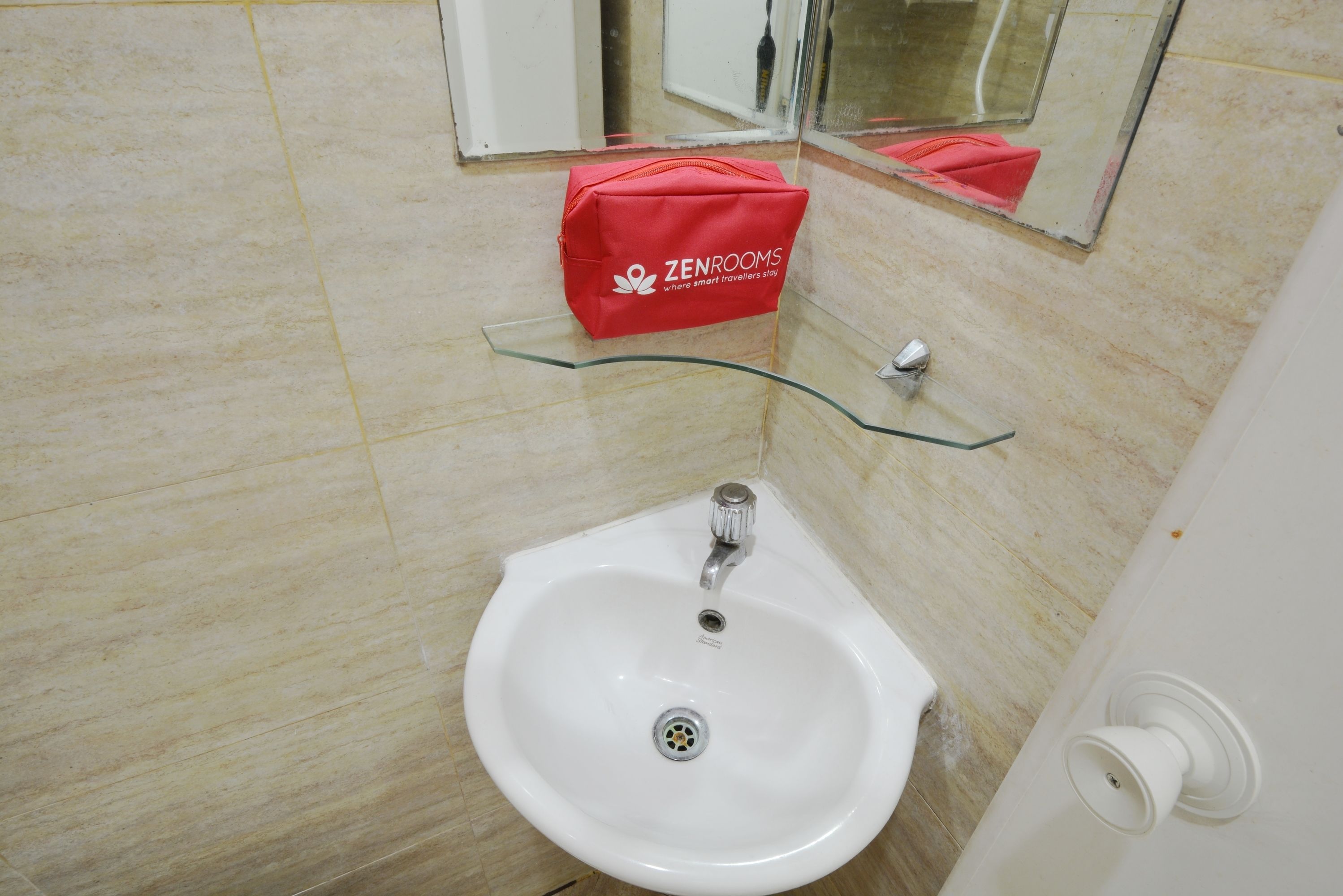 ZEN Rooms Basic Sunter Agung Utara Syariah