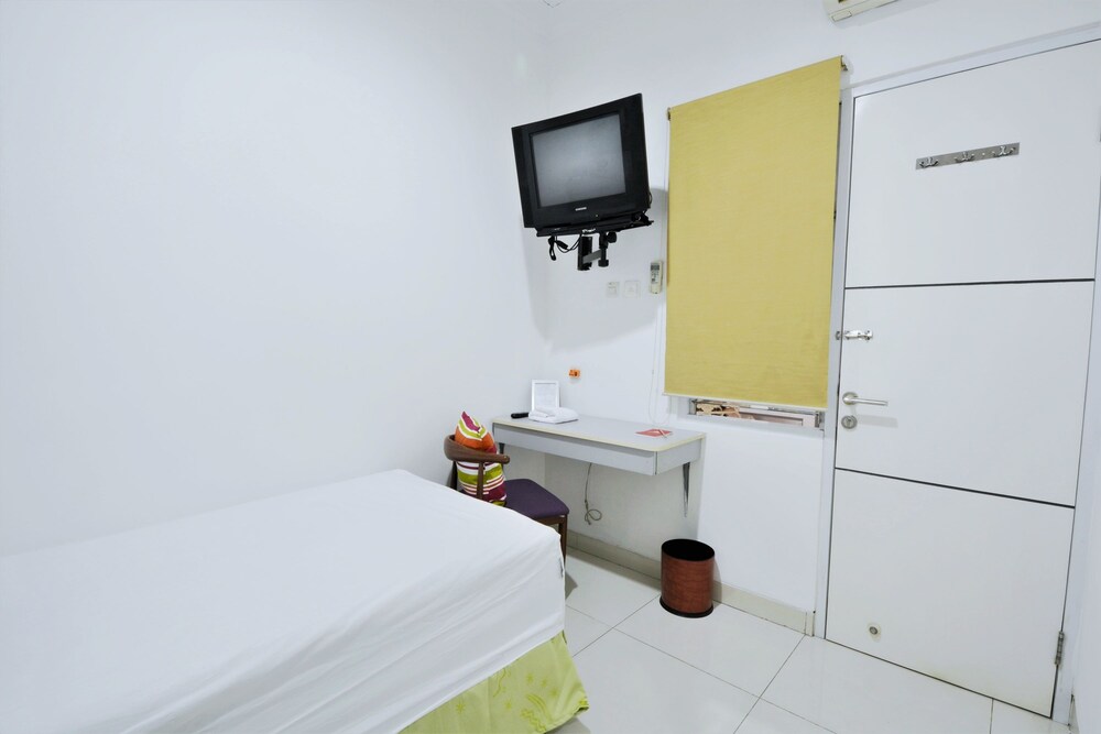 ZEN Rooms Basic Sunter Agung Utara Syariah