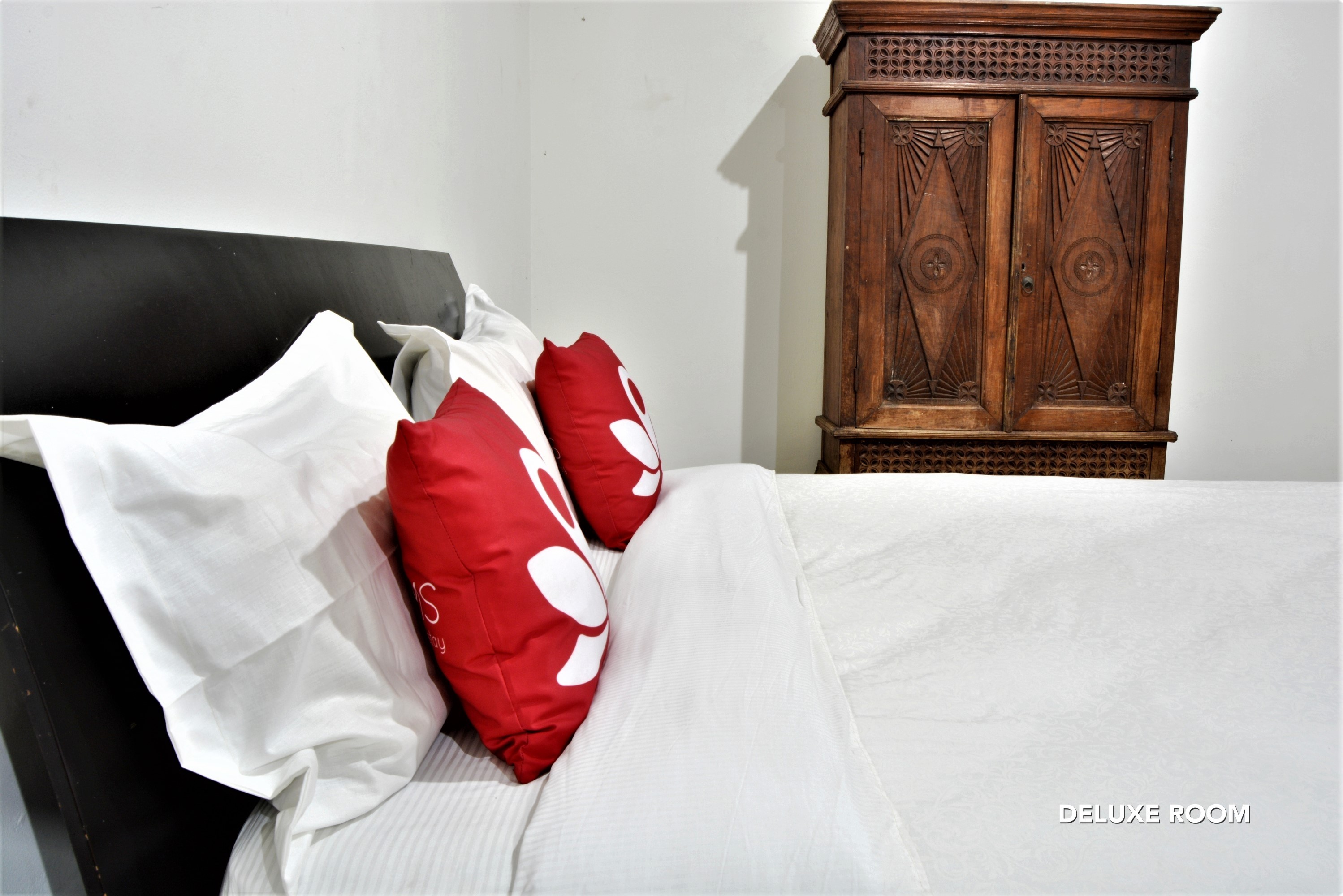 Zen Rooms Chic Home Kemang