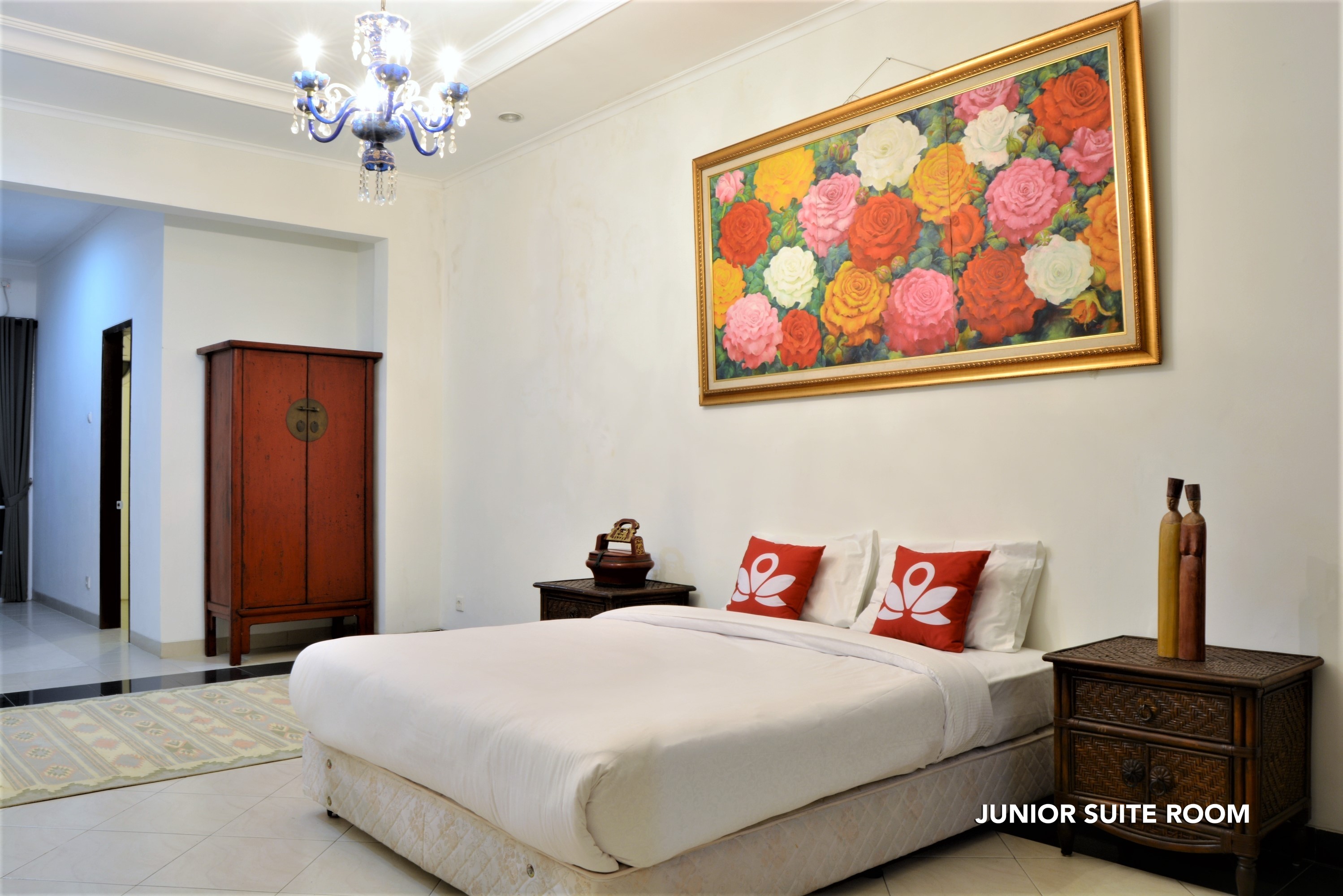 Zen Rooms Chic Home Kemang