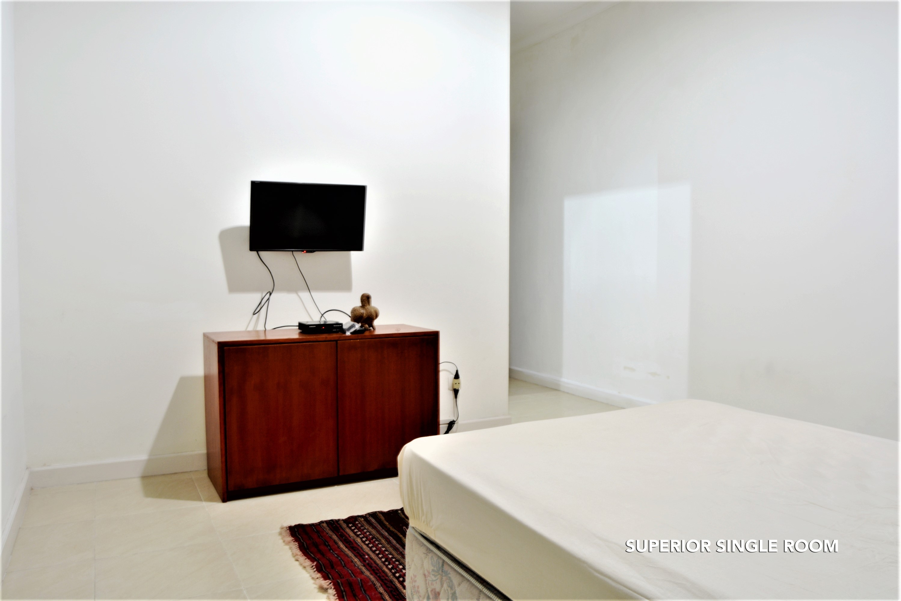 Zen Rooms Chic Home Kemang