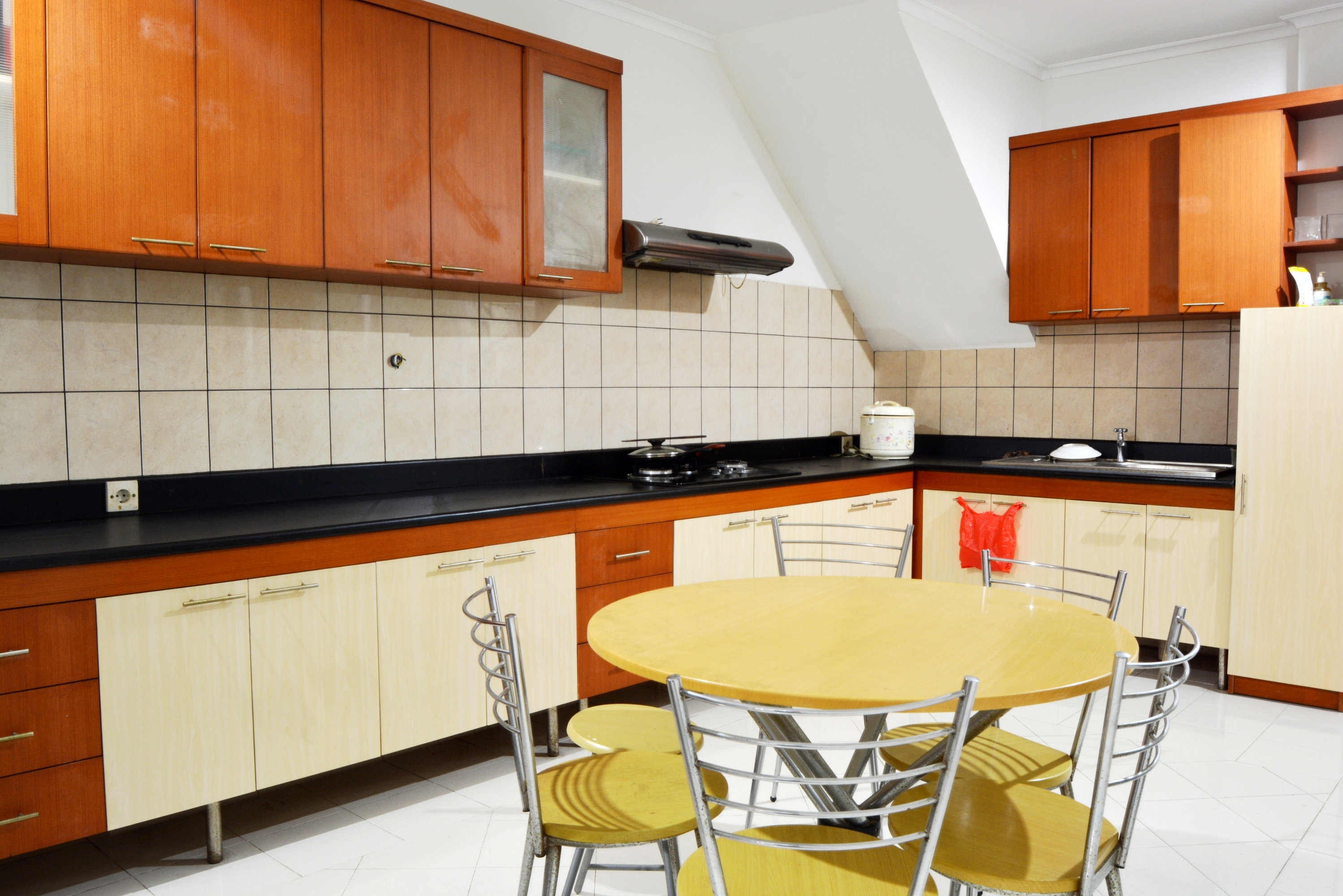 Zen Rooms Chic Home Kemang