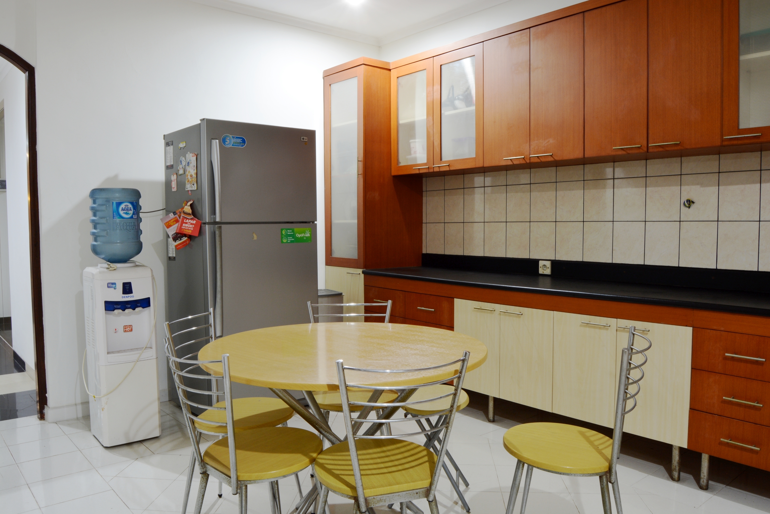 Zen Rooms Chic Home Kemang