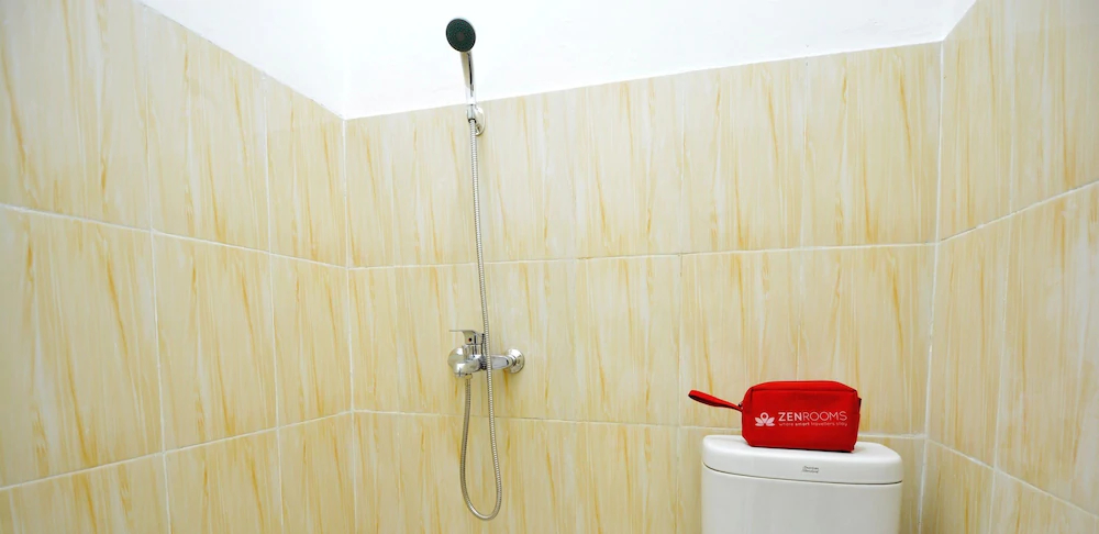 ZEN Rooms Kemang G17