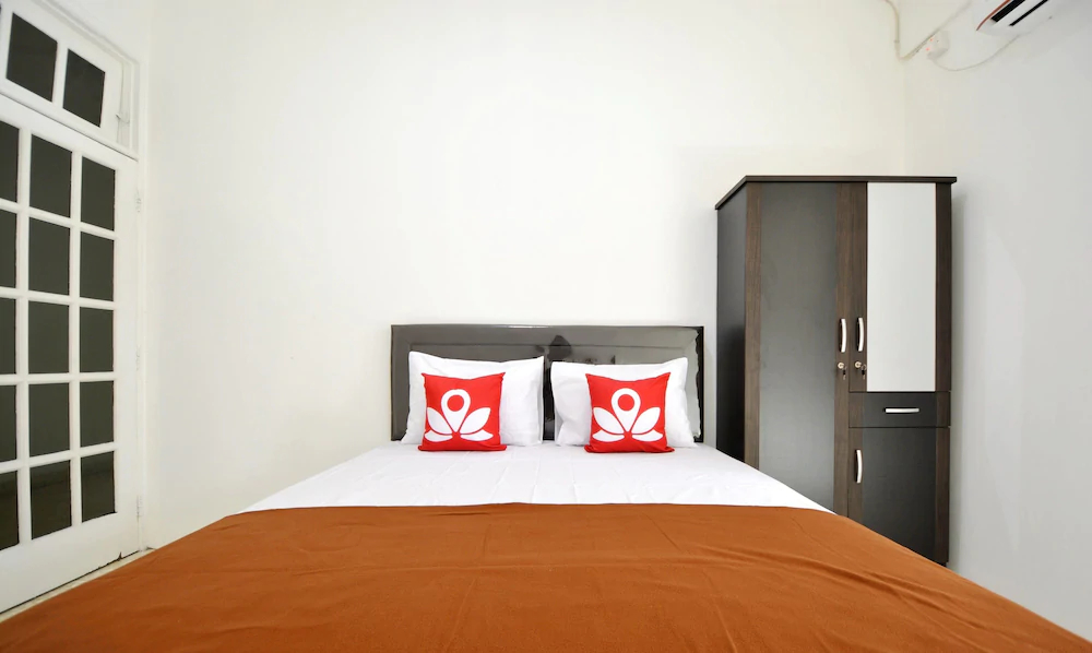 ZEN Rooms Kemang G17