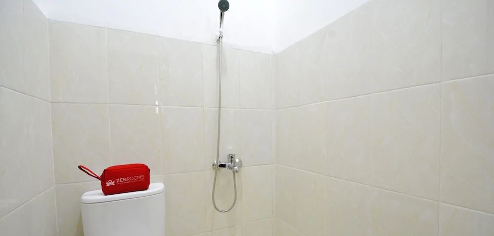 ZEN Rooms Kemang G17