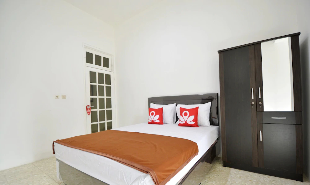 ZEN Rooms Kemang G17