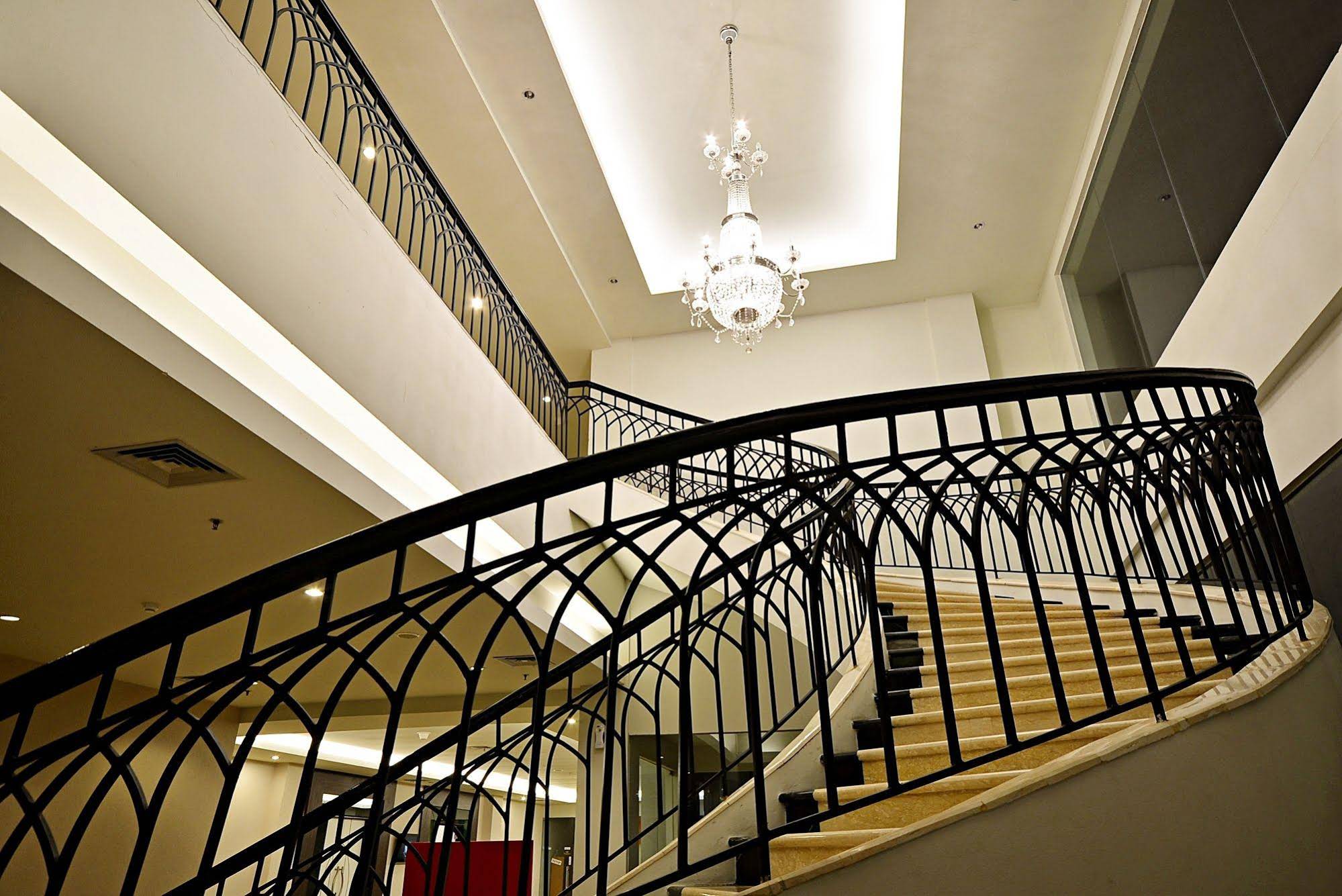 ZEN Rooms Mampang Tendean