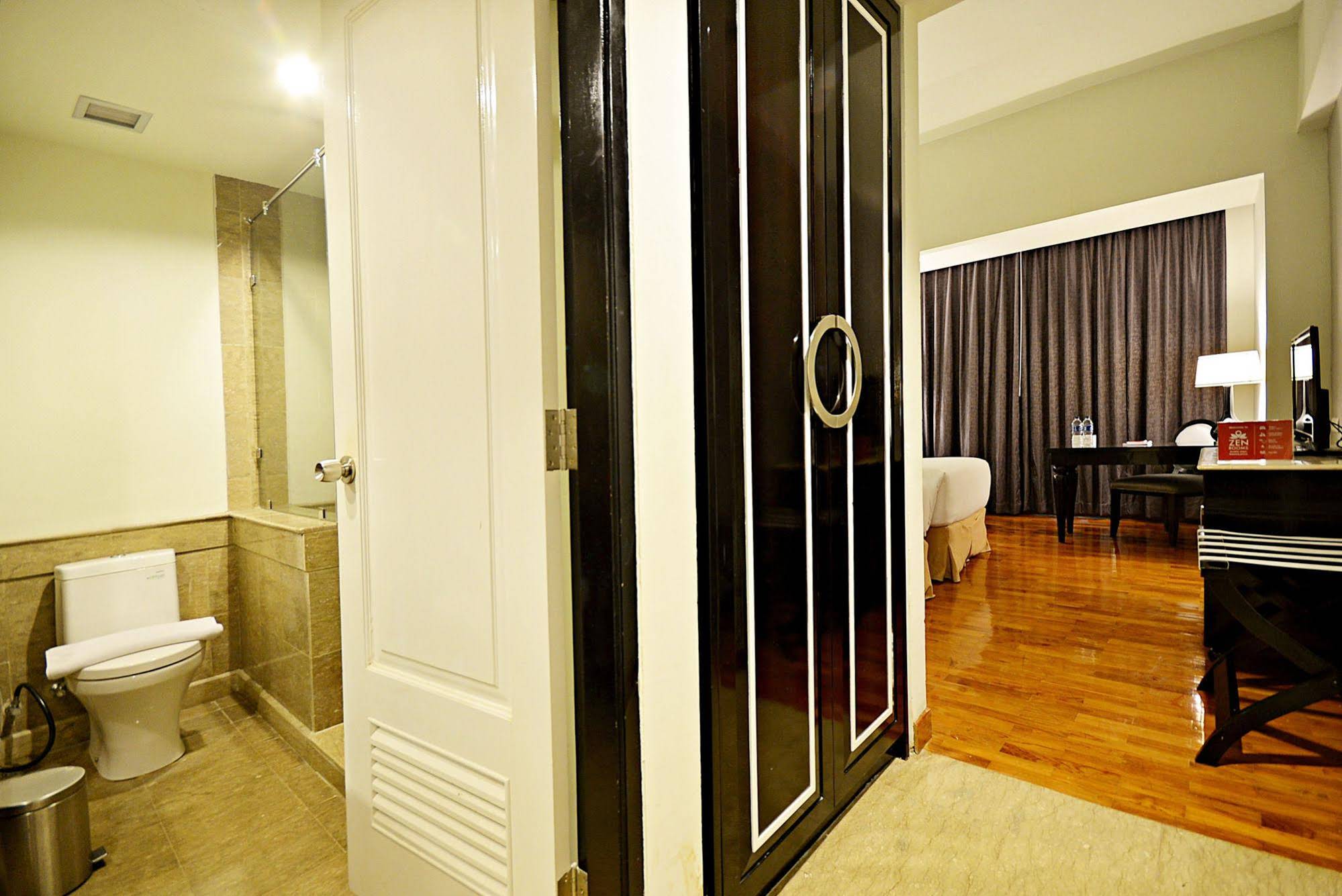 ZEN Rooms Mampang Tendean