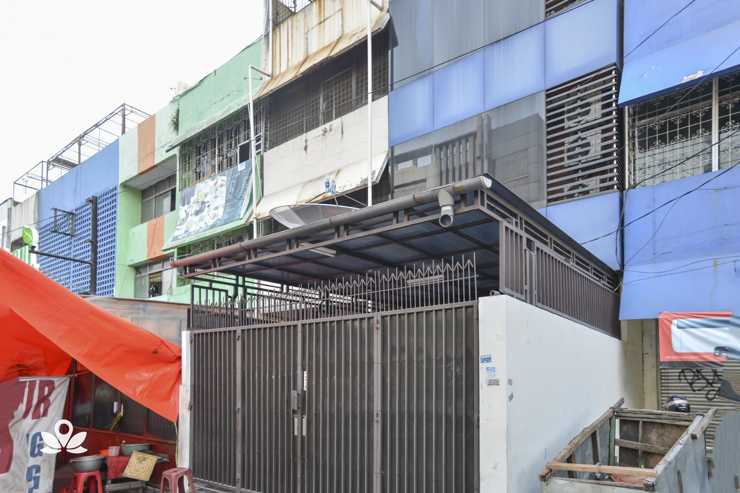 ZEN Rooms Near ITC Roxy Mas