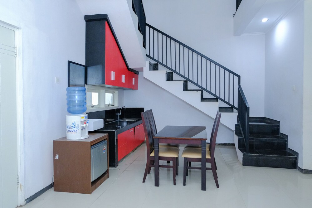 Green Hill Hotel And Convention Center by OYO Rooms