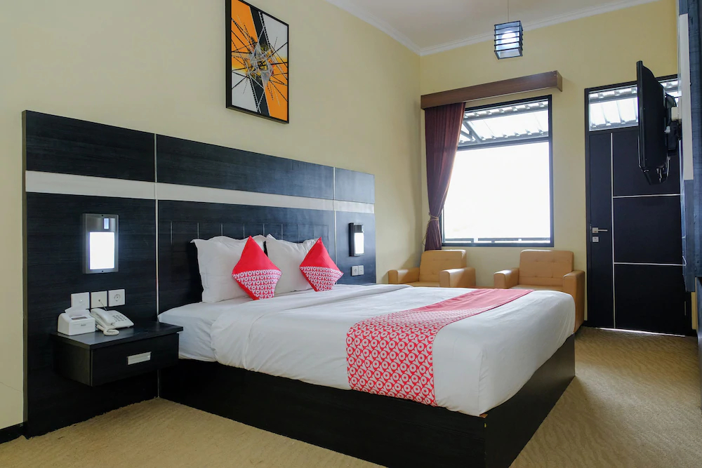 Green Hill Hotel And Convention Center by OYO Rooms