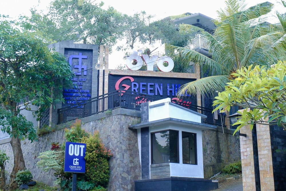 Green Hill Hotel And Convention Center by OYO Rooms
