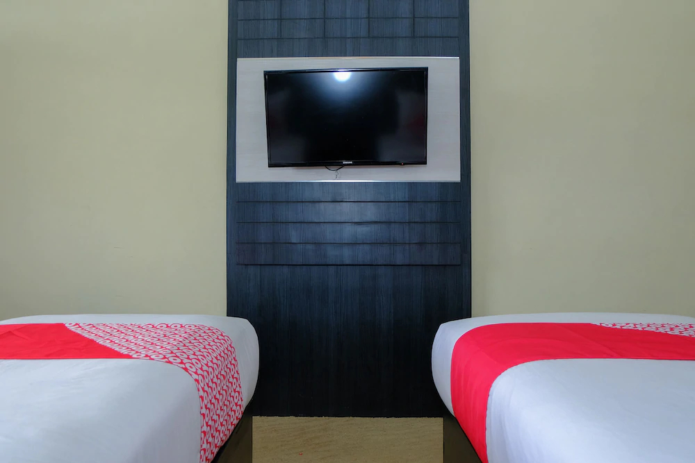 Green Hill Hotel And Convention Center by OYO Rooms