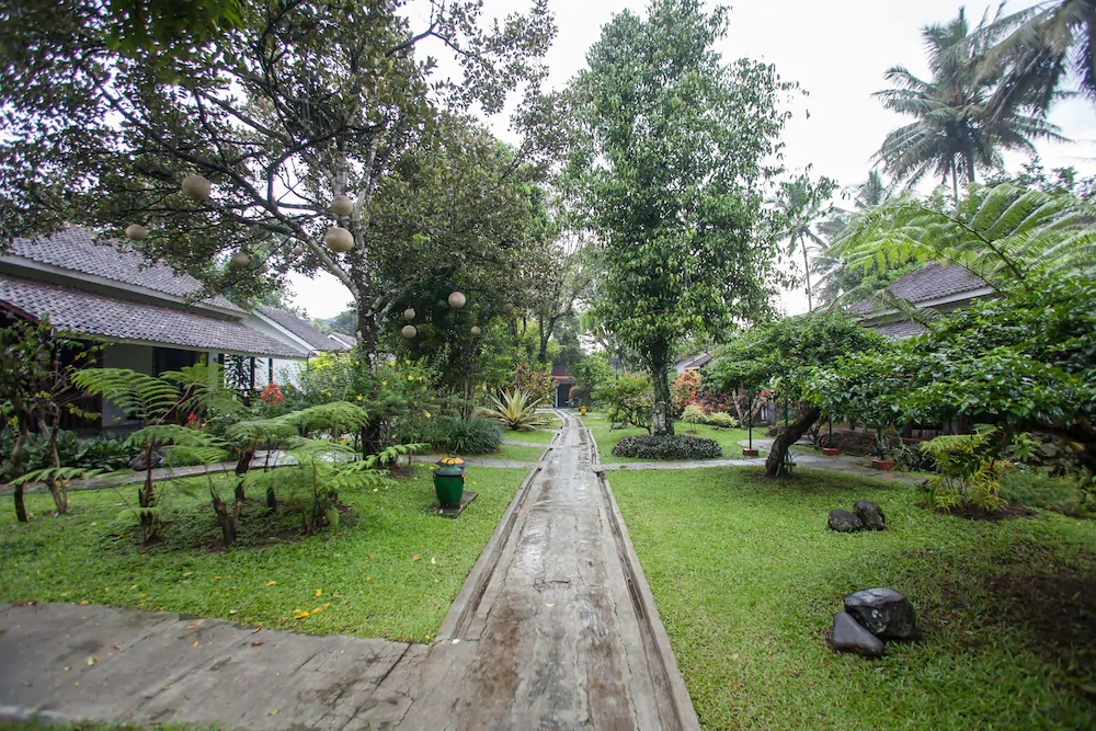 RedDoorz Plus Near Kalibaru Station