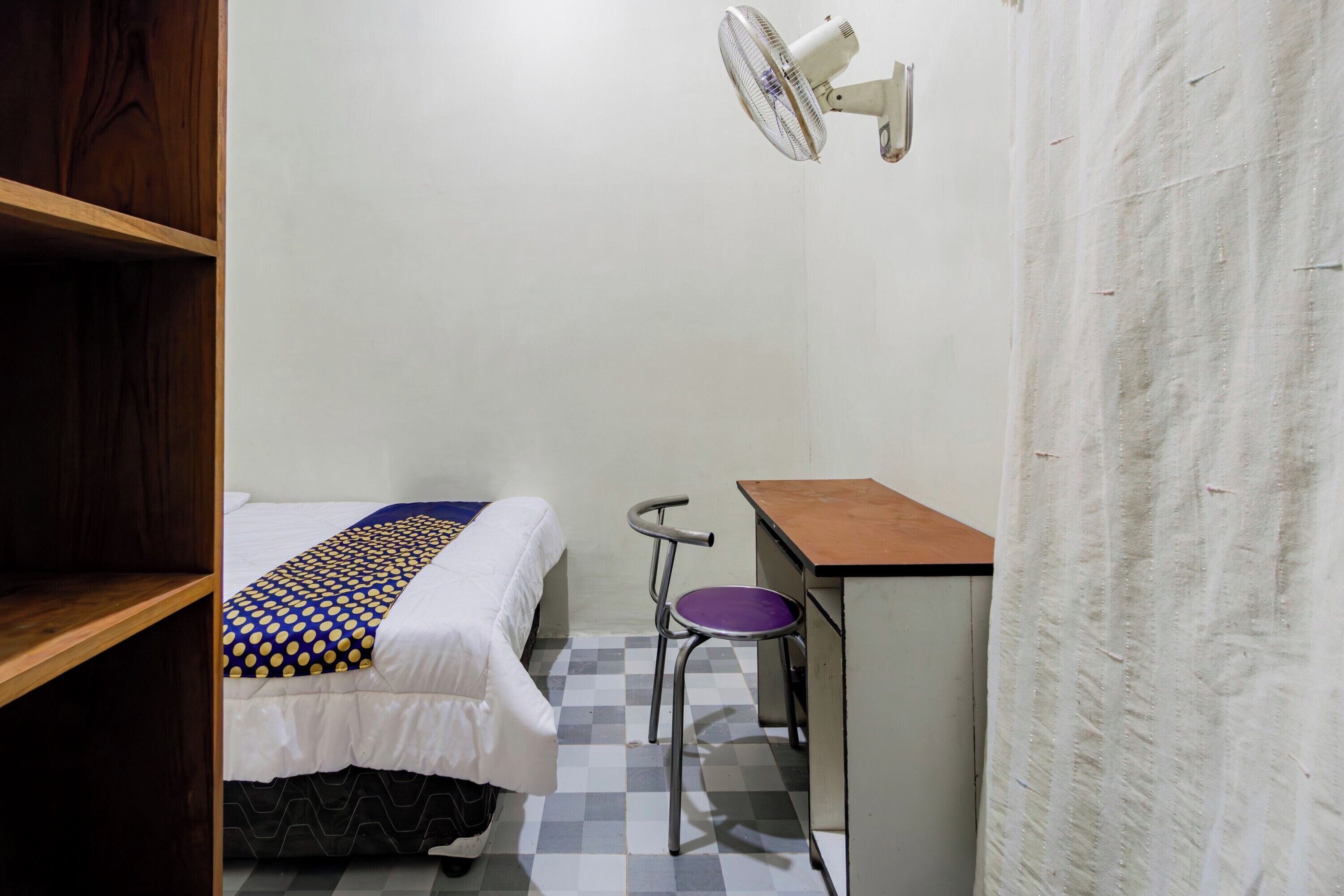 Spot On 93967 Hasna Guest House Syariah