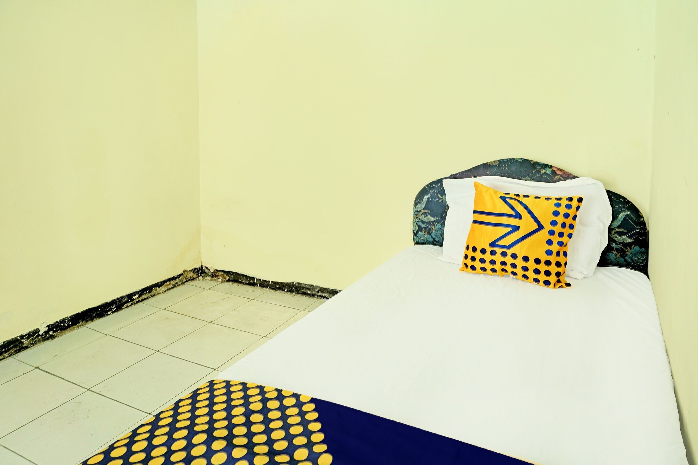 SPOT ON Dhaha Penginapan House Syariah