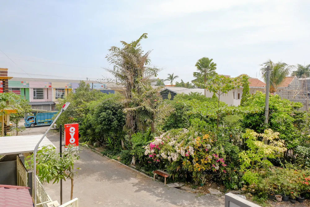 Alif Family Residence by OYO Rooms
