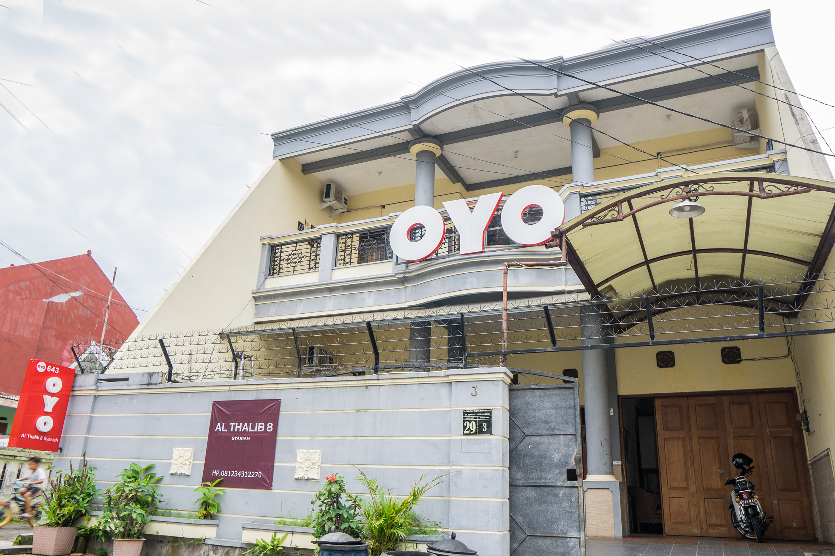 Al Thalib 8 Syariah by OYO Rooms