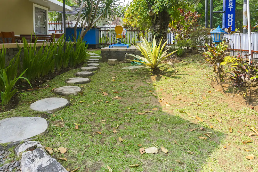 Armyn Luxury Guest House by RedDoorz