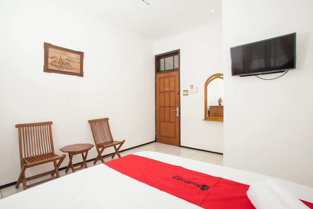 Asri Homestay Syariah by RedDoorz