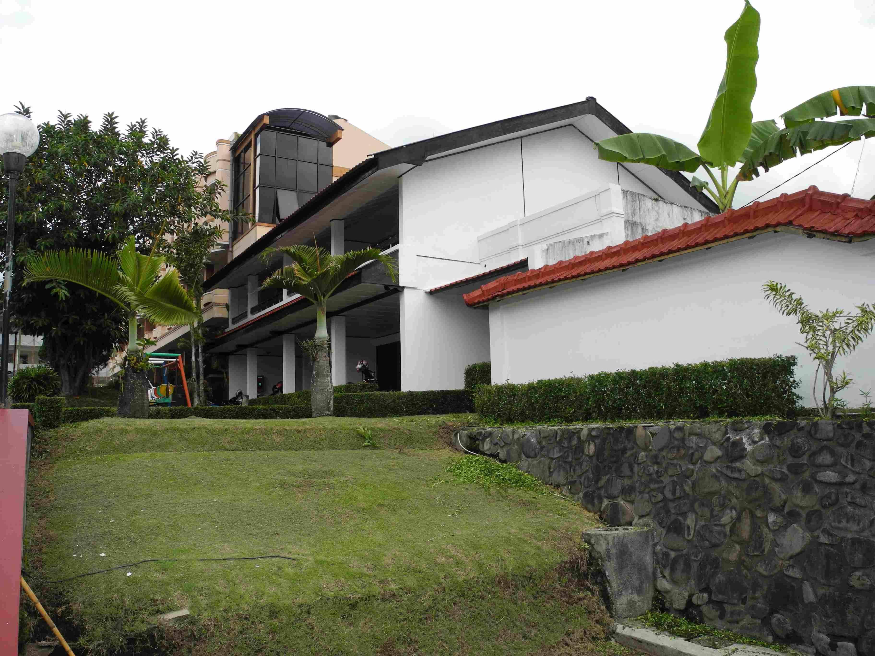 Aster Hotel & Restaurant