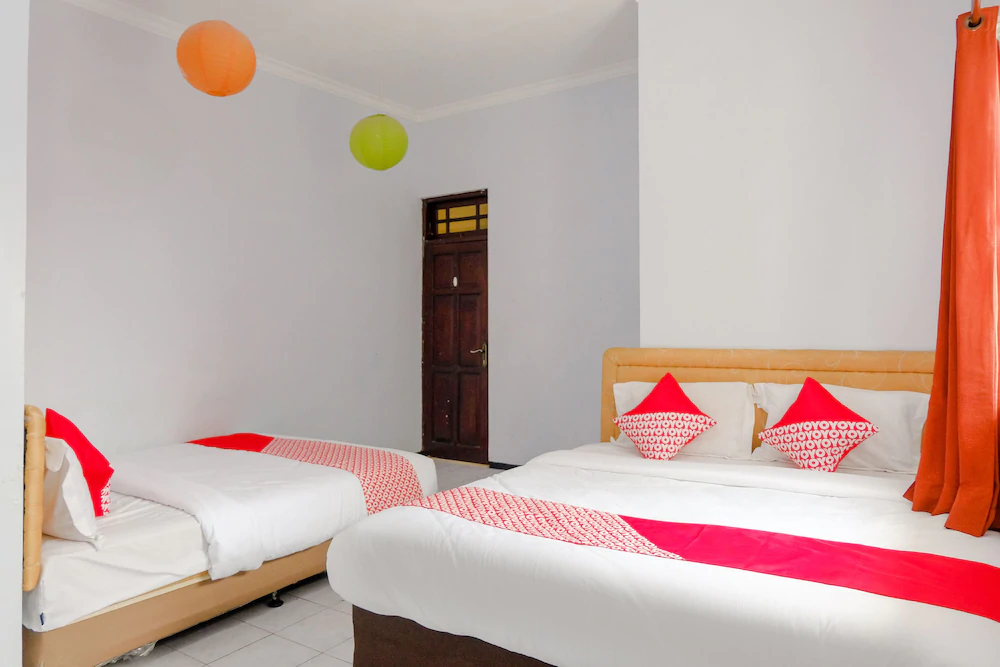 Ciliwung Family Residence by OYO Rooms