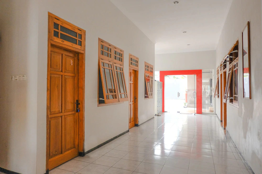 Ciliwung Family Residence by OYO Rooms