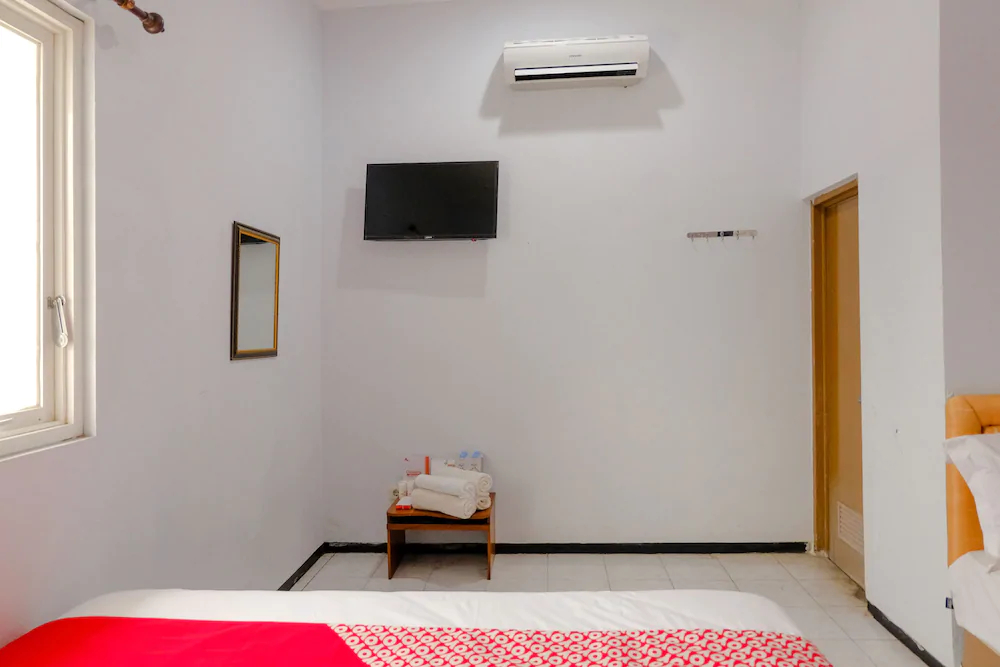 Ciliwung Family Residence by OYO Rooms