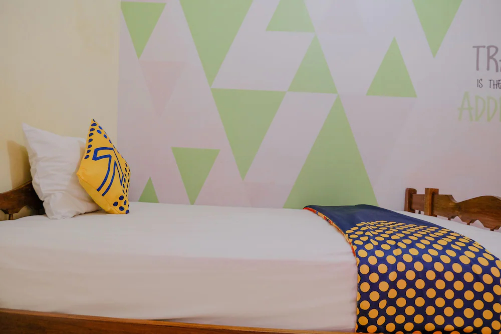 SPOT ON 2368 Dahlia Homestay Family Residence