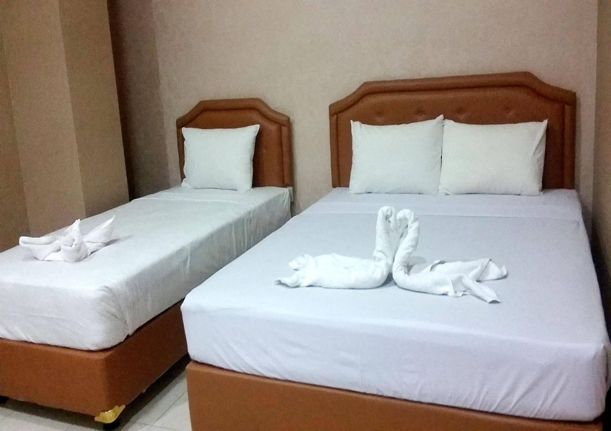Urbanview Hotel De Kopen Malang By Reddoorz