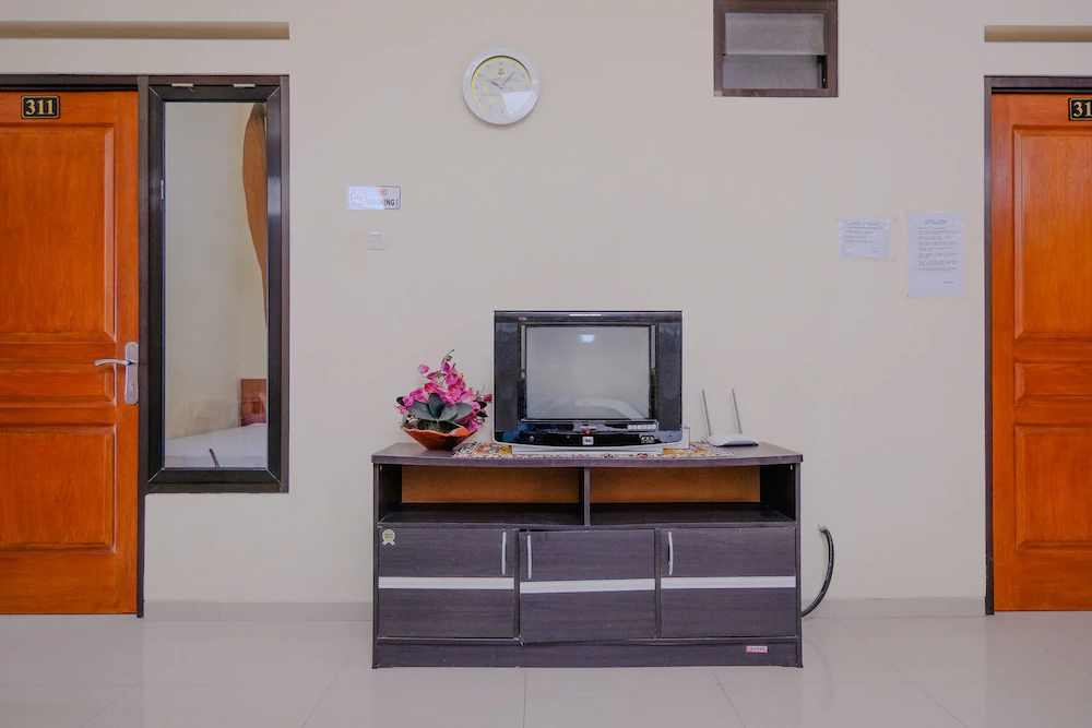 Griya Putri Syariah by OYO Rooms