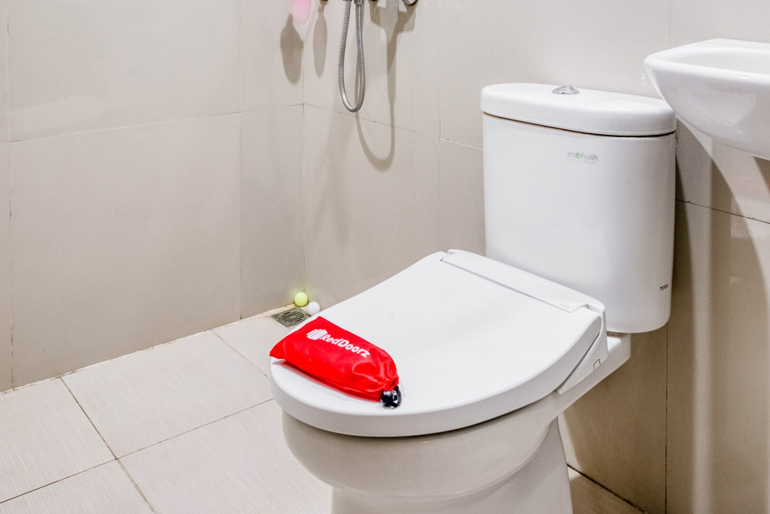 Hasanah Guest House Gajayana by Reddoorz