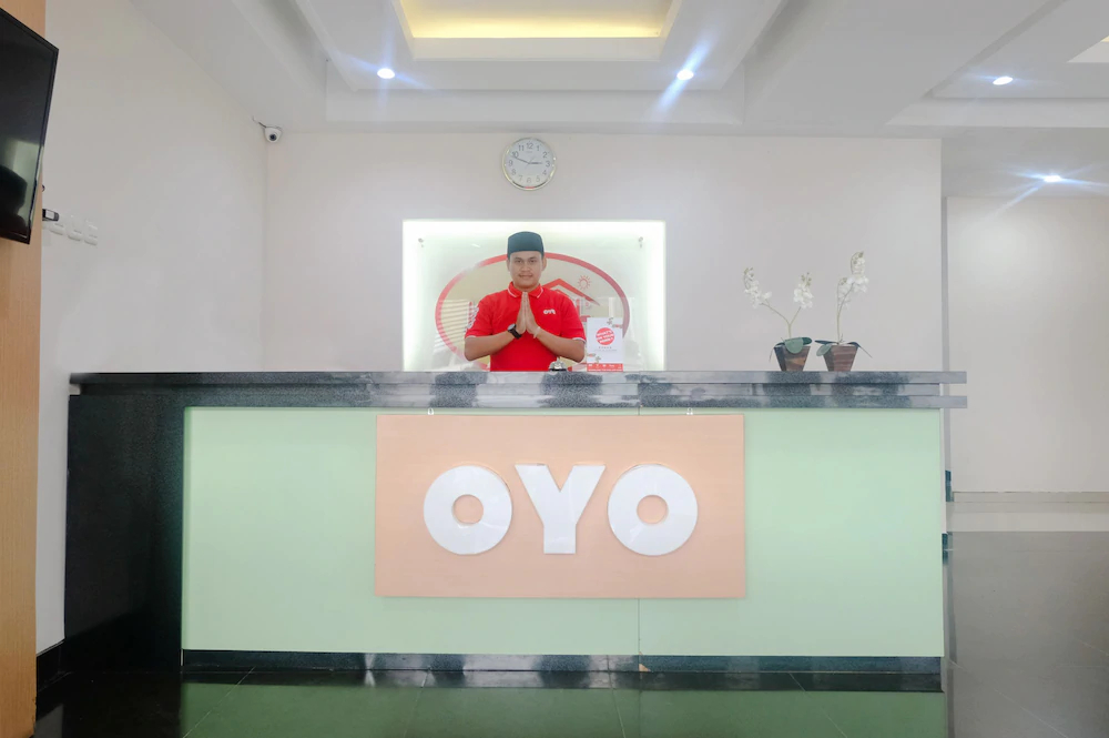 Hasanah Guest House Syariah De Saphire by OYO Rooms