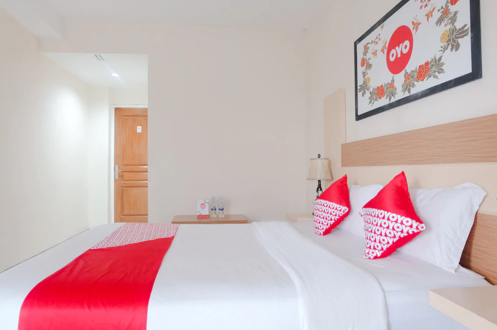 Hasanah Guest House Syariah De Saphire by OYO Rooms