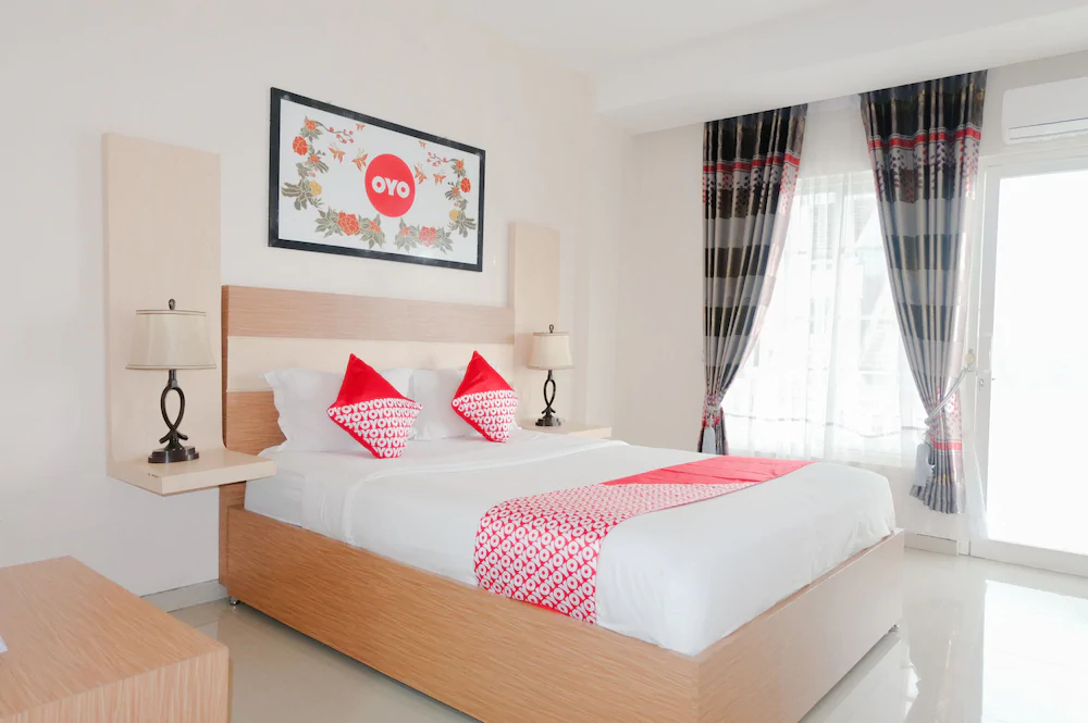 Hasanah Guest House Syariah De Saphire by OYO Rooms