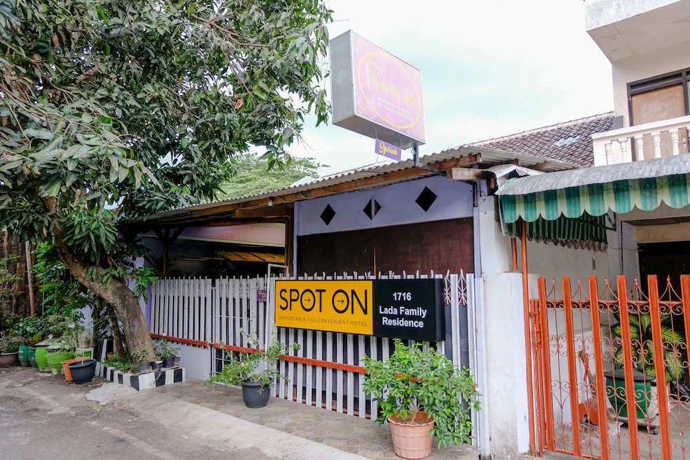 SPOT ON 1716 Lada Family Residence Syariah