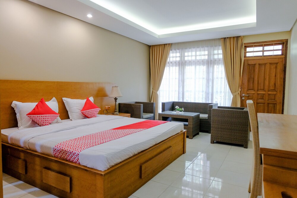 Jakarta 32 Family Homestay by OYO Rooms