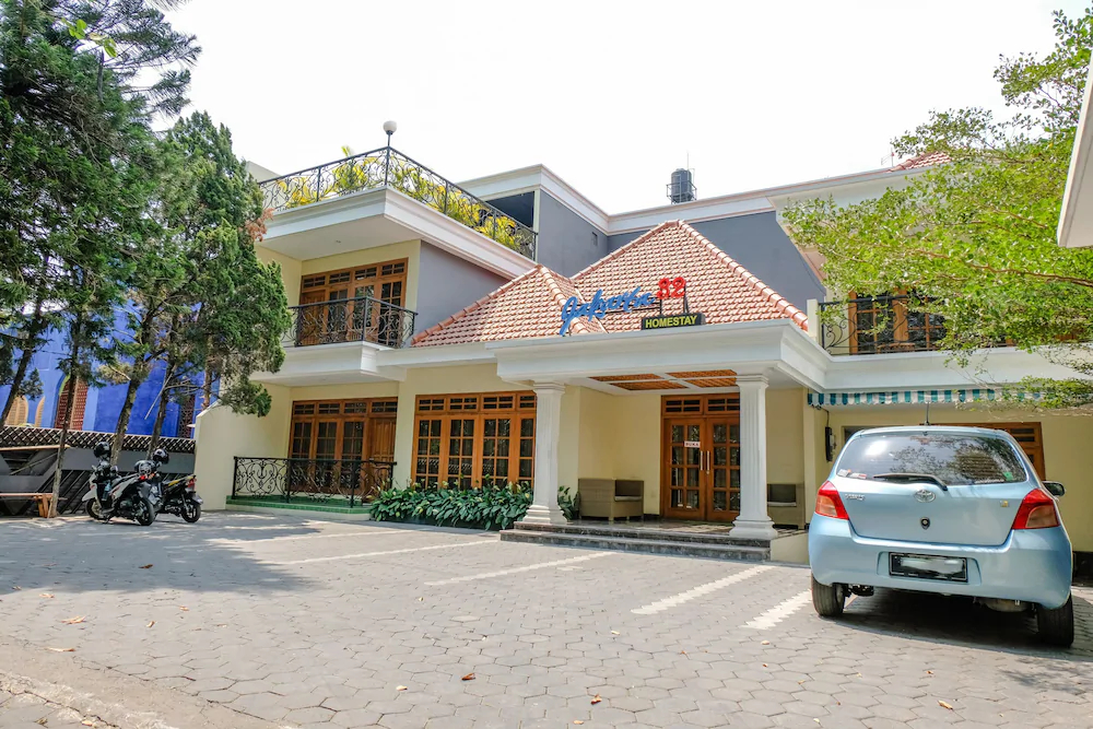 Jakarta 32 Family Homestay by OYO Rooms